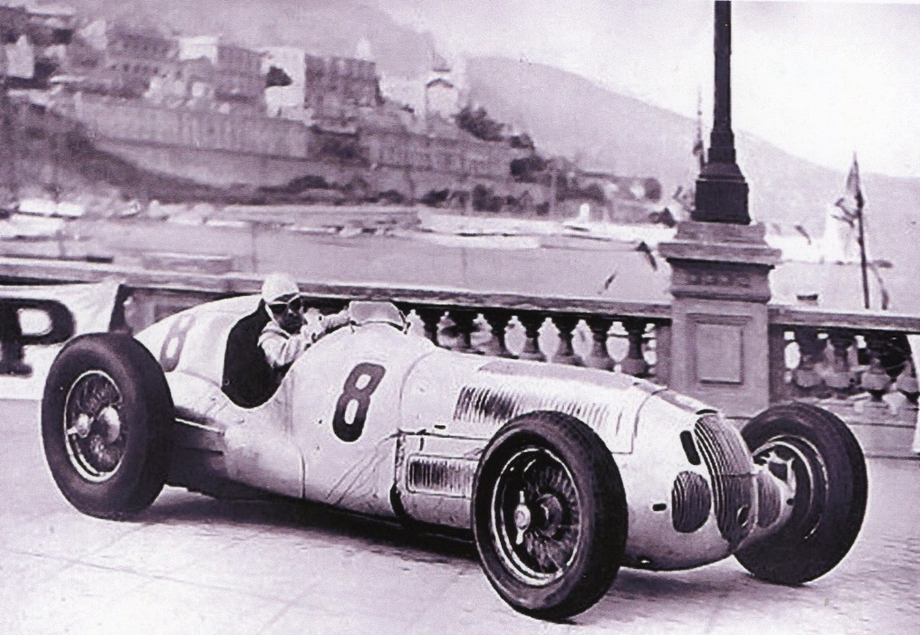 Rudolf Caracciola al Gran Prix di Monaco nel 1937.