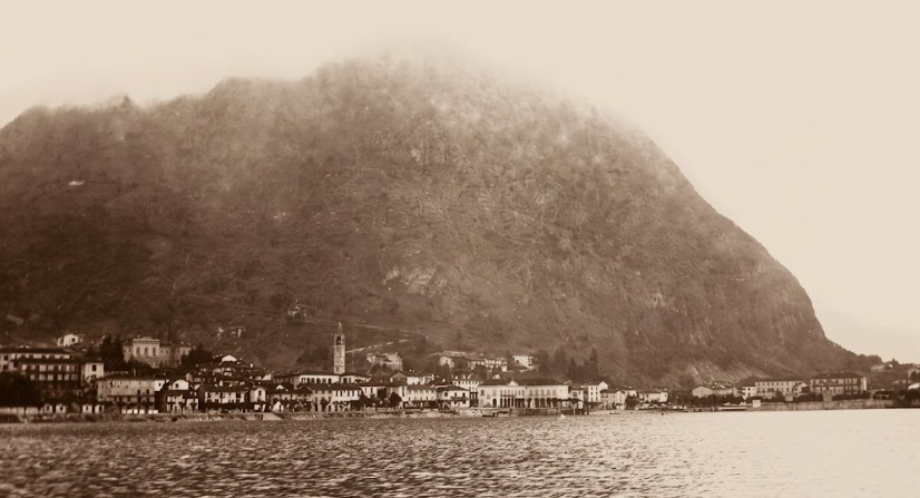 Laveno come si presentava all'inizio del 1900. Stazione ferroviaria terminale, il gruppo di Syd Short proseguì verso Verbania con il traghetto. Fonte: Archivio Insubrica Historica