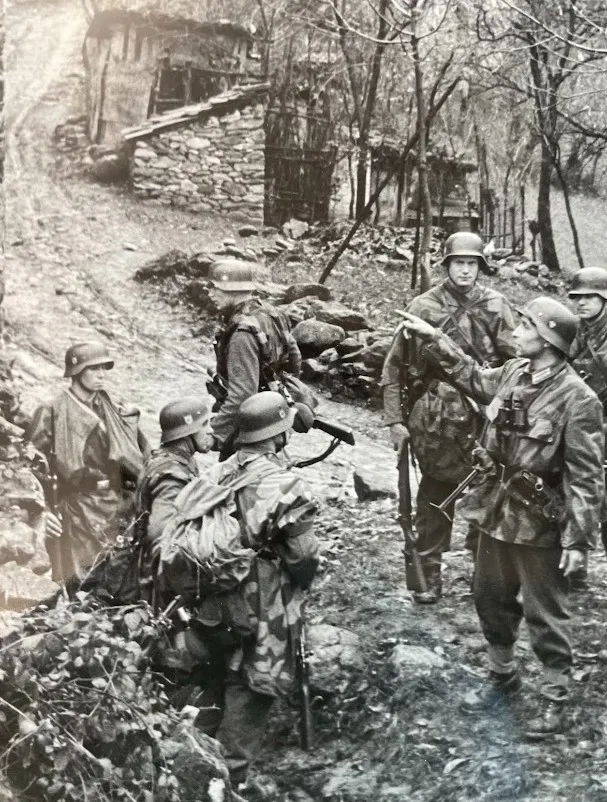 SS-Police soldiers during an operation in northwestern Italy, December 1943.